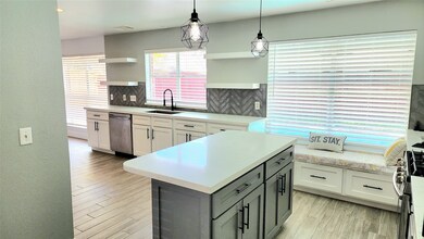 4011 Ivywood Dr, Pearland, TX 77584 - photo 5