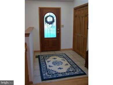 4827 Harvest Ln, Zionsville, PA 18092 - photo 2