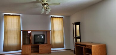 227 E Votaw St, Portland, IN 47371 - photo 5