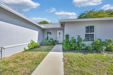 713 SE East Ave, Stuart, FL 34994 - photo 5