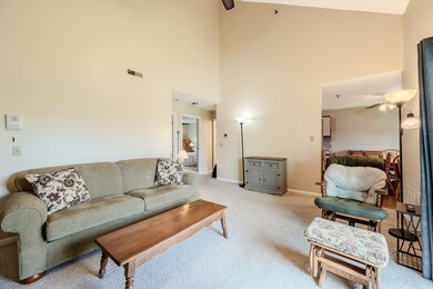 64 Tennis Plaza Rd unit 4, Dracut, MA 01826 - photo 6