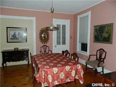 Dining Room Enormous dining room for your gatherin