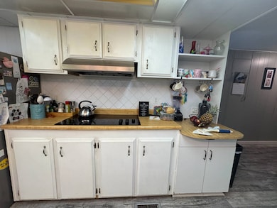 4654 Pittenger Dr, Sarasota, FL 34234 - photo 5