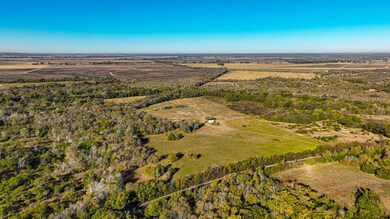 308 Pebble Loop Dr, Navasota, TX 77868 - photo 4