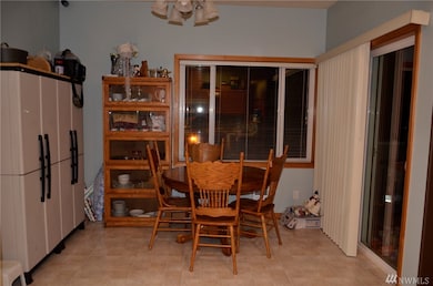 1305 Boon St unit 221, Sumas, WA 98295 - photo 4