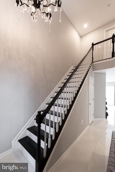 20018 Gateshead Cir, Germantown, MD 20876 - photo 4