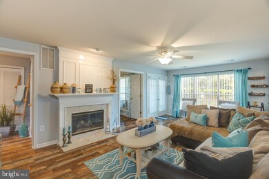 8201 Crossbrook Ct unit 101, Lorton, VA 22079 - photo 3