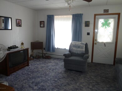 132 Lauderburn Ave, Weatherly, PA 18255 - photo 5