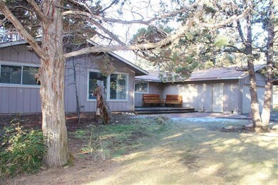 61511 Maid Marian Ct, Bend, OR 97702 - photo 3