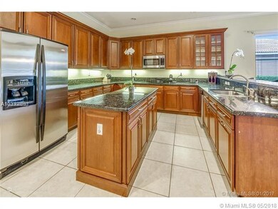 GORGEOUS KITCHEN with SS appliances, granite coute