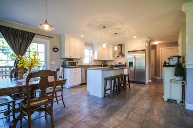 35 Hayfield Dr Gorham - 4Kitch