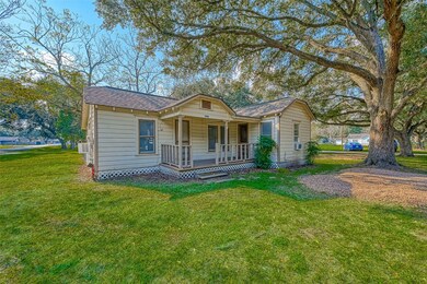 9238 Line St, Needville, TX 77461 - photo 3