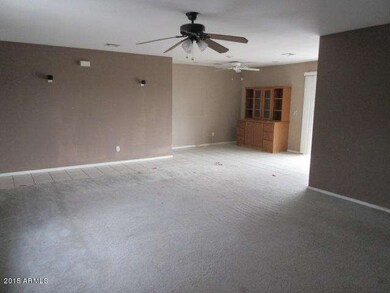 023-314674 Living Room d