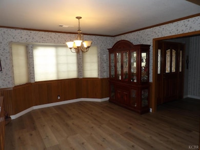 495 Ash St, Lemoore, CA 93245 - photo 2