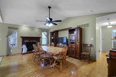 2337 Westchester Dr, Maryville, IL 62062 - photo 5