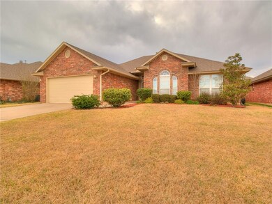 605 Loyd Ln, Moore, OK 73160 - photo 3