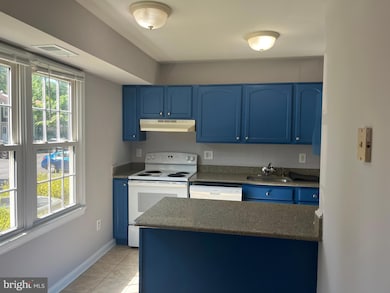 9140 Broken Oak Place unit 83C, Burke, VA 22015 - photo 3