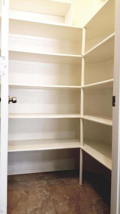 Walk in Pantry