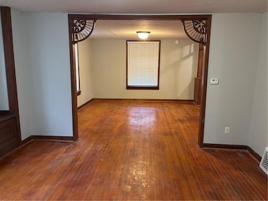 2423 S 12th St, Saint Joseph, MO 64503 - photo 5