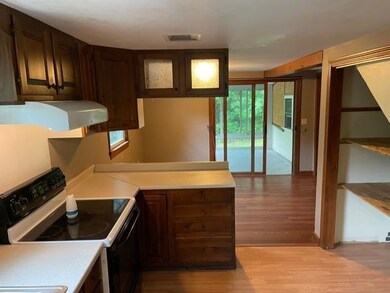 16 Langdon St, Plymouth, NH 03264 - photo 3