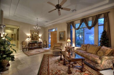 007_Living Room Detail