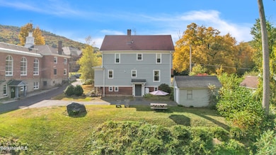 21 Middlefield Rd-12