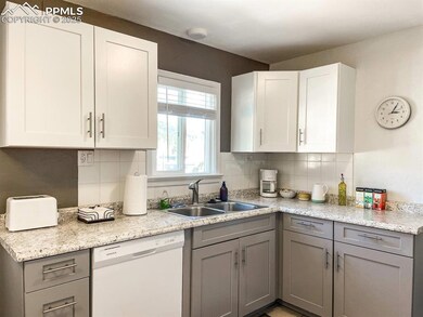 Updated kitchen unit 422