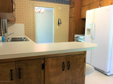 2400 Fairfax Rd, Lansing, MI 48910 - photo 7