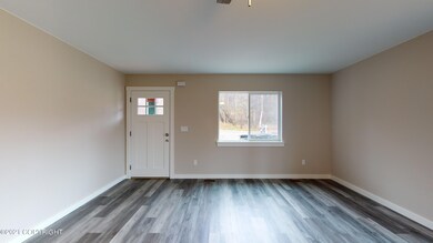 1353-N-Williwaw-Way-Maple-Entry-Area
