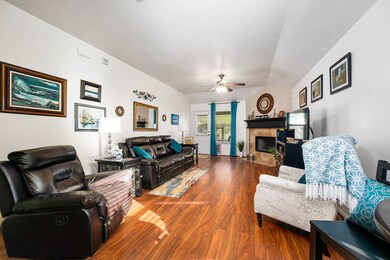 377 Henry St, Alvin, TX 77511 - photo 6