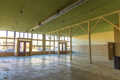 1020 Halsell St, Bridgeport, TX 76426 - photo 4