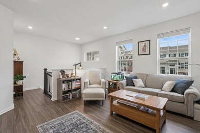 709 Neubauer Cir, Lindenhurst, IL 60046 - photo 2