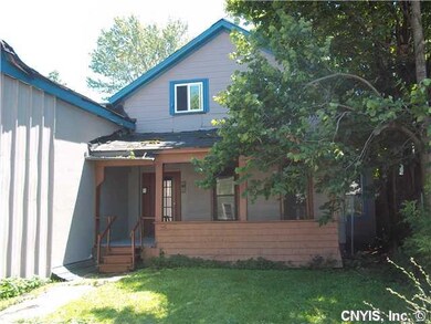 Exterior Front 2-family apartment building