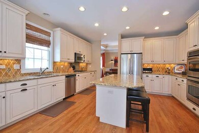 1762 Manchester Rd, Wheaton, IL 60187 - photo 4