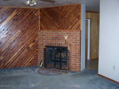 Livingroom Fireplace