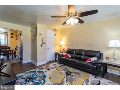 1050 Oakwood Dr, Glenolden, PA 19036 - photo 6