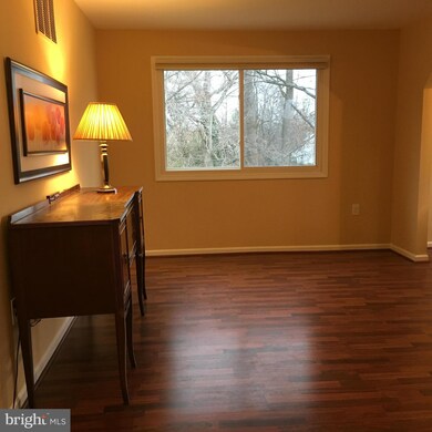 17617 Shamrock Dr, Olney, MD 20832 - photo 3