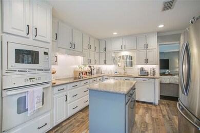 208 Norfolk Dr, Bedford, TX 76021 - photo 7