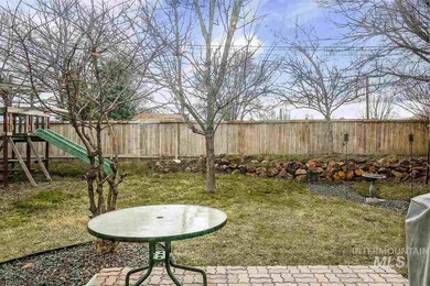 847 W Oakmont Ave, Nampa, ID 83686 - photo 2