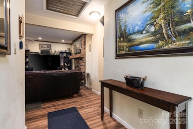 7101 Signer Rd, Charlotte, NC 28278 - photo 4