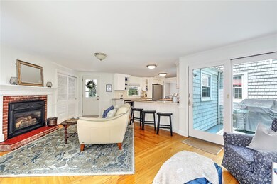 Shiny Hardwood floors throughout and an additional