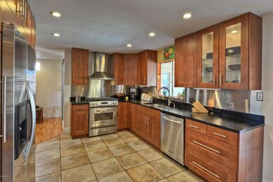 008_Kitchen