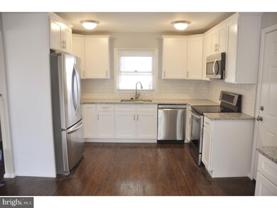 19 Petunia Ln, Willingboro, NJ 08046 - photo 4