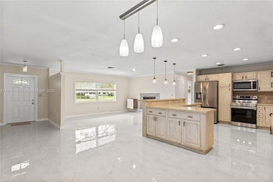 13791 SW 18th Ct, Davie, FL 33325 - photo 7