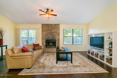 7838 Wildlife Ct, Jacksonville, FL 32210 - photo 4