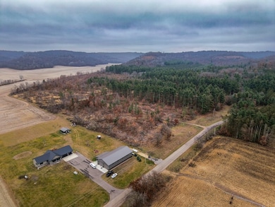W2052 Spring Creek Rd, Durand, WI 54736 - photo 4