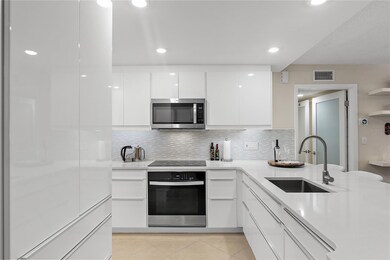 4780 Brittany Dr S unit 11, Saint Petersburg, FL 33715 - photo 4