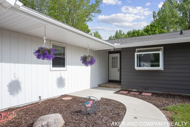 4-web-or-mls-8091-warner-st