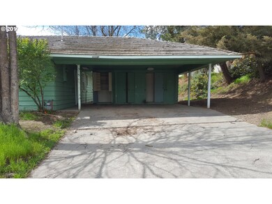 315 NW 10th St, Pendleton, OR 97801 - photo 2