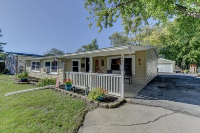 521 Coral Dr, Dyer, IN 46311 - photo 2